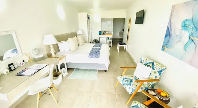 Номер Comfort Mykonos Luxury Beachfront Accommodation