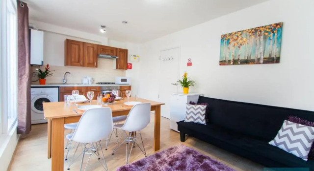 Апартаменты Superior Maple Street Apartments