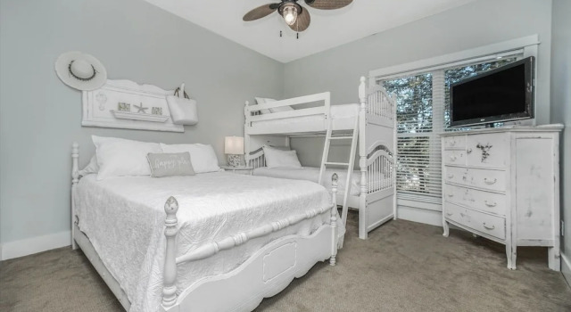 Life Is Good - 1547897, Varaa Hotelli Hotellit Emerald Coast uima-altaalla, Uima-allas