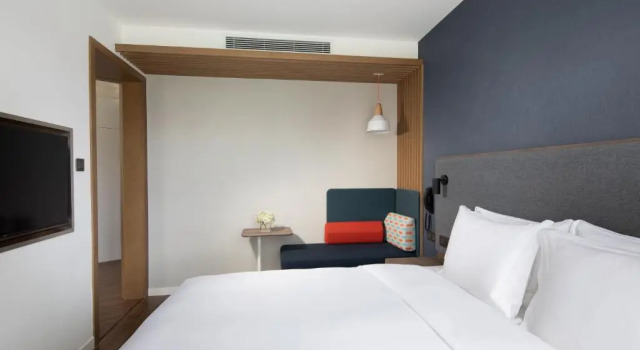 Люкс c 1 комнатой Holiday Inn Express Chengdu Longquanyi North by IHG