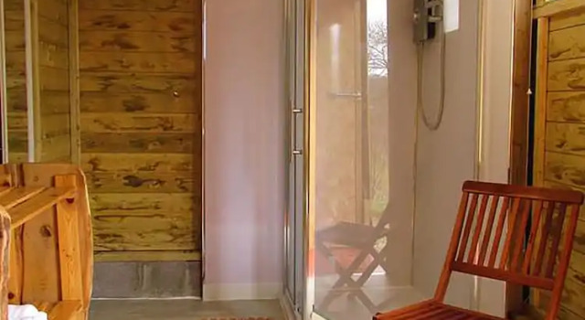 The Cabins Conwy, Book Hotel Hoteller i Henryd med parkering, Parkering