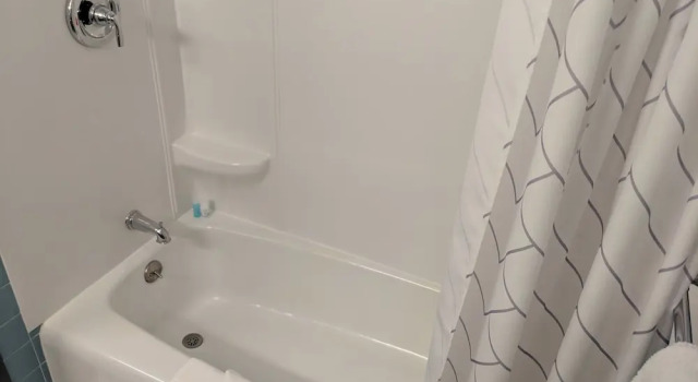 Четырёхместный номер Standard с видом на озеро Terrace Bay Hotel - Lakefront