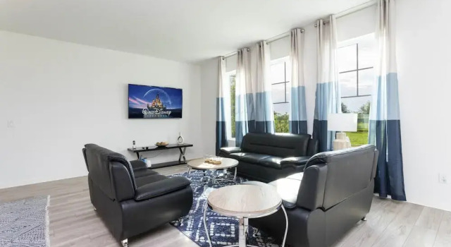 Magnificent 4Bd Close to Disney Enclave at Festival 700