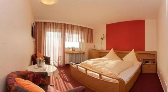 Haus Rebland Urlaubsglück-Hotel, Забронировать Отель Баден-Баден Landkreis Karlsruhe