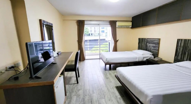 Трёхместный номер Standard Watana Hotel