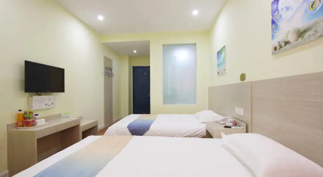 Weihai Mediterranean Hotel, Book Hotel Hotels in Weihai with Parking, Parking