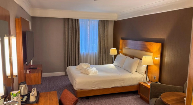 Hilton Newbury North, Varaa Hotelli Hotellit Berkshire pysäköinnillä, Pysäköinti