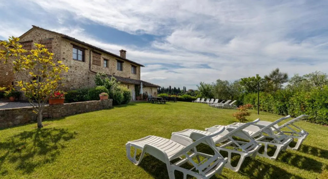 Апартаменты Agriturismo Podere Sertofano