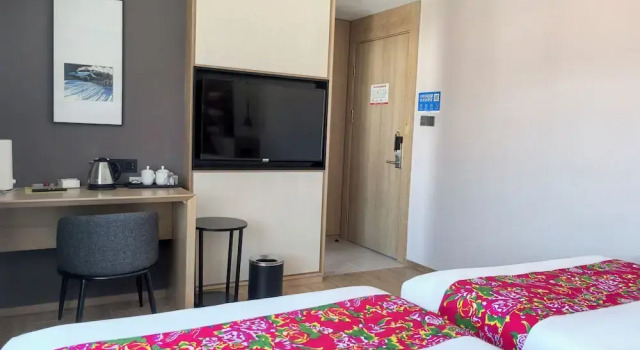 Двухместный номер Superior с видом на горы Snow Town Jingbei Hotel Erlanghe Scenic Area Branch