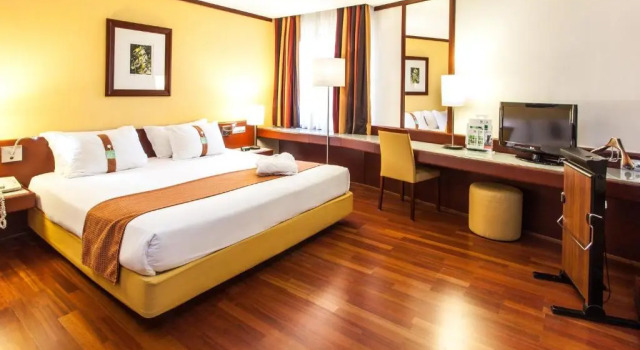 Двухместный люкс c 1 комнатой Holiday Inn Lisbon-Continental by IHG