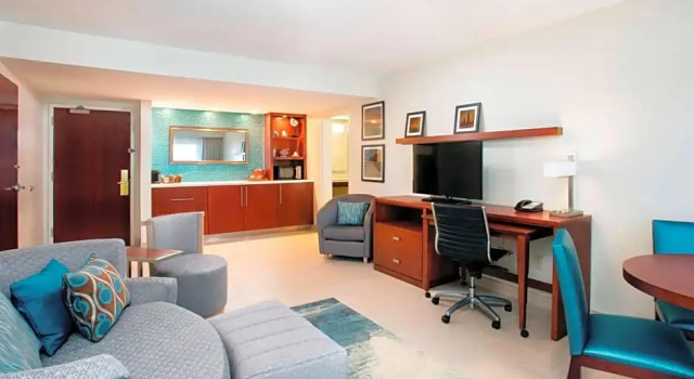Двухместный люкс Courtyard by Marriott Myrtle Beach Barefoot Landing