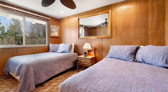 1772-scenic Retreat 2 Bedroom Home by RedAwning