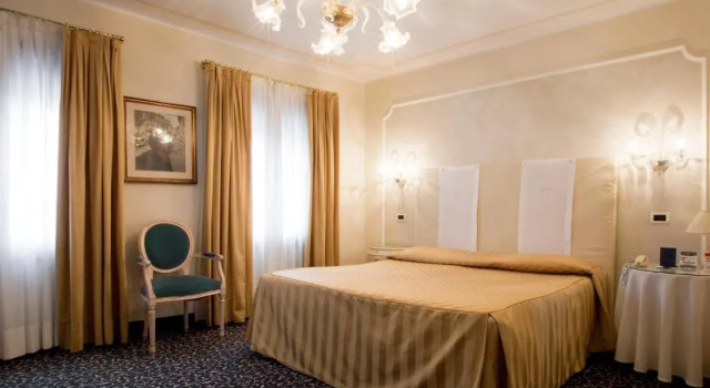 Двухместный номер Classic с видом на канал Hotel Principe
