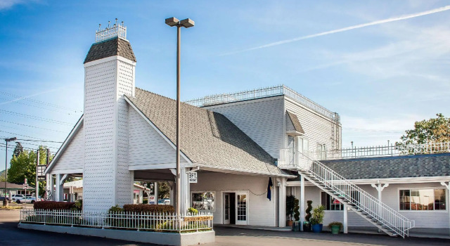 Шестиместный люкс Quality Inn Central Roseburg