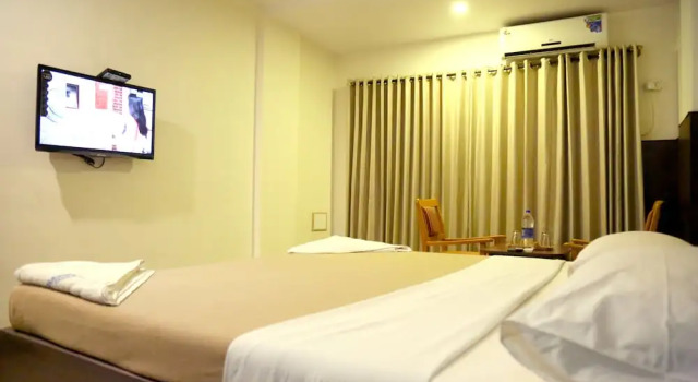 Hotel SriKrishna Hassan, Boek Hotel Hassan Bangalore