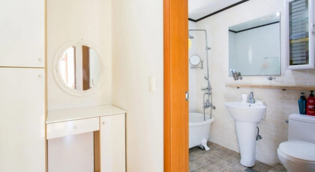 Samcheok Bada Sonamu Pension, Boek Pension Hotels in Gangwon-Do met parkeren, Parkeren