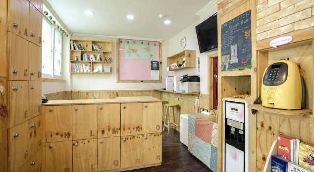 DALKOM Guest House, Забронировать Гостевой дом Чун-гу Сеул, рядом с Дом Чхун Йон Кима
