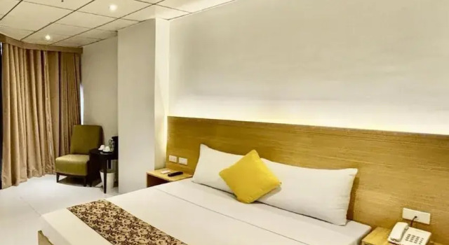 Номер Standard LuxeLite Suites Pasay