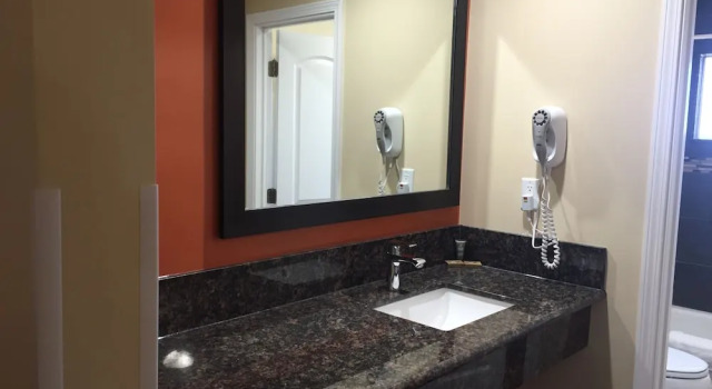 Полулюкс с 2 комнатами Convention Center Inn & Suites