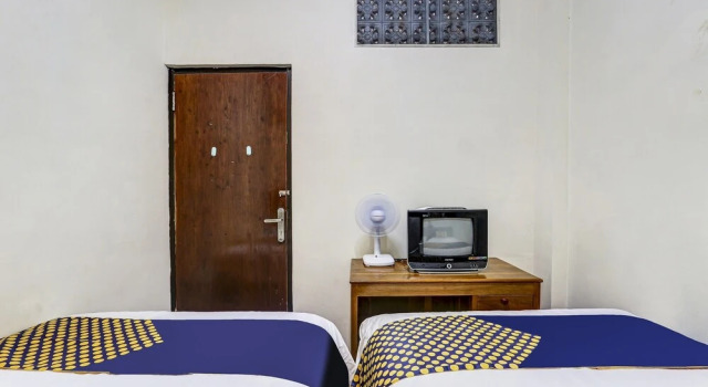 Camera Economy SPOT ON 90744 Alika Homestay