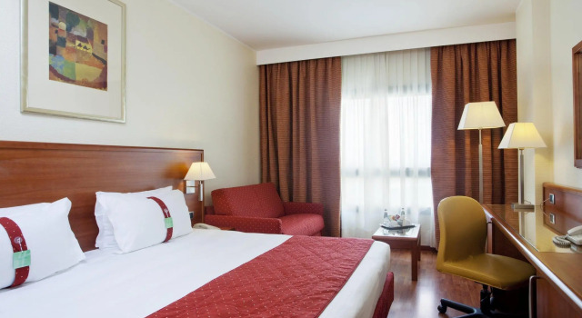 Двухместный номер Standard Holiday Inn Cagliari by IHG