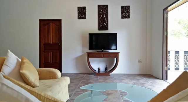 Семейная вилла с балконом и с красивым видом из окна Woodlawn Villas Resort