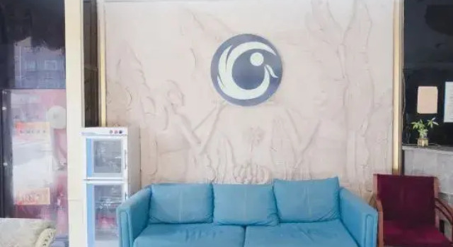 Huzhou egger theme hotel, Prenota Hotel Hotel a Huzhou con parcheggio, Parcheggio