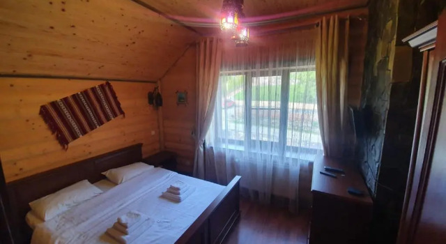 L-Khutor Cottage №7, Prenota Casa vacanze Hotel a Ivano-Frankovsk con parcheggio, Parcheggio