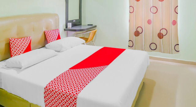 Двухместный номер Standard OYO 90269 Hotel Indorasa 2