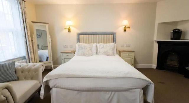 Номер Executive The Old Fourpenny Shop Hotel