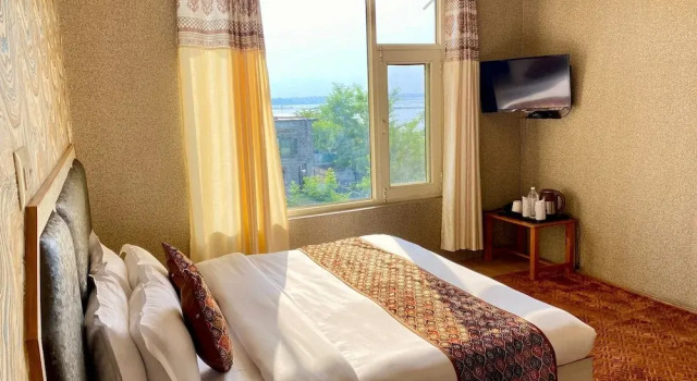 Номер Premium Rozan Jaai Orchard Hotel