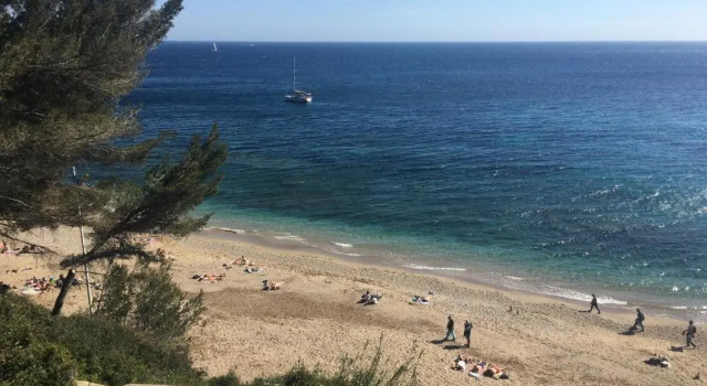Апартаменты **** Beau T2 de 40 m2, jardin de 70m2, au calme, à 50 mètres de la plage