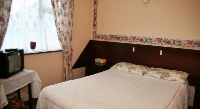 Arradale House, Rezerwuj Hotel Hotele i noclegi w Ballybay, Hotel