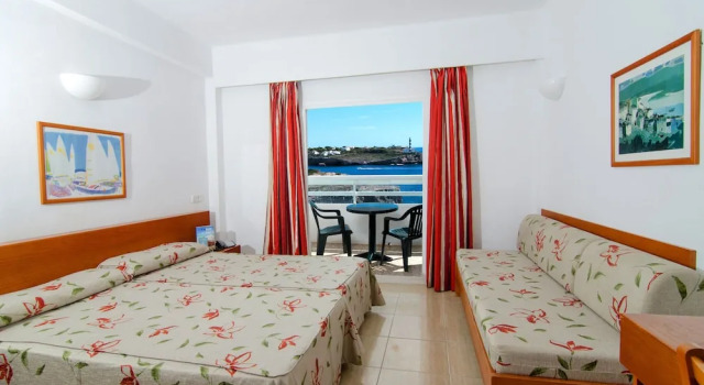 Standard Double room with balcony and with sea view Bellevue Belsana