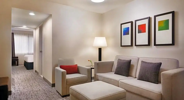 Люкс Radisson Hotel Vancouver Airport