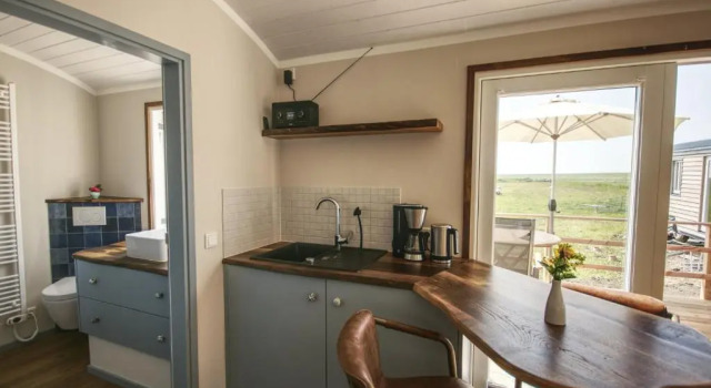 Schäferwagen Tiny House auf dem Friesenhof, Забронировать Кемпинг Пельворм Пеллуорм, рядом с Церковь Св. Сальватора