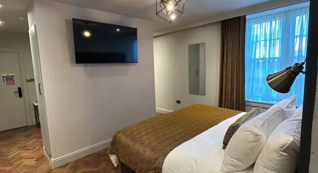 Люкс King Street Aparthotel