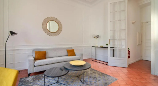 La Guitare 22 - Spacious 1 Br Apartment in the Center of Cannes, Right Behind Grand Hotel