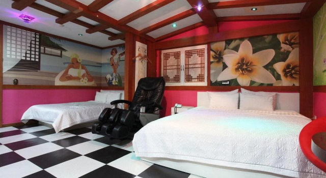 Chocolate Hotel