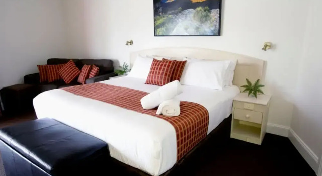 Номер Executive Bowen Inn Motel