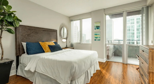 Sky Life Travel Houston House, Забронировать Отель Хьюстон Texas Gulf Coast, рядом с Станция хьюстонского скоростного трамвая "Белл"