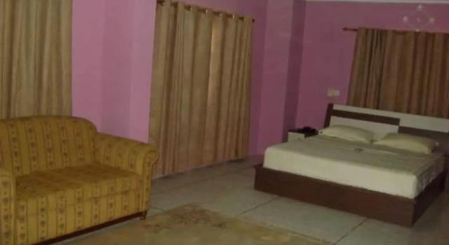 Номер Deluxe East Airport Guesthouse