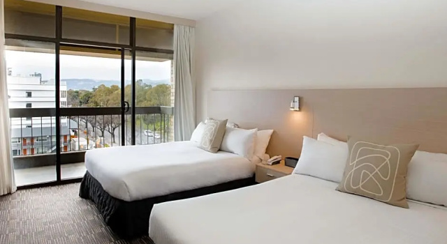 Номер Deluxe с балконом The Terrace Hotel Adelaide