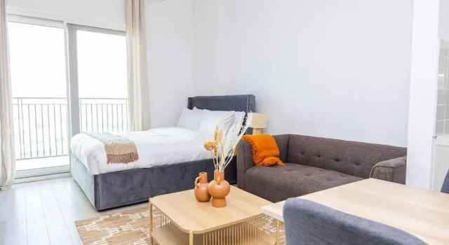 Апартаменты Bloomfields Stu Waterfront Studio