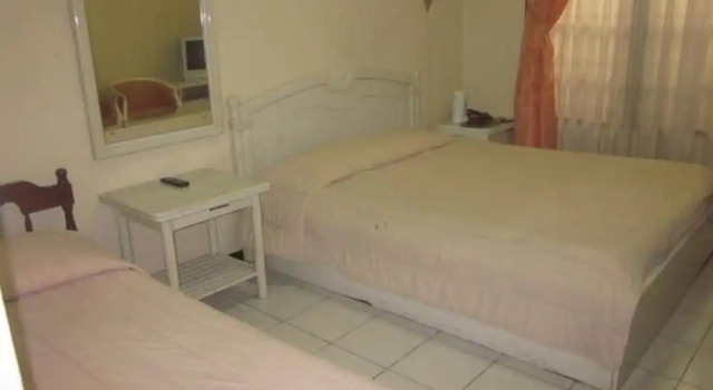 Hotel Vidi 2, Rezervovat Hotel 3hvězdičkové hotely v Yogyakarta Province, 3*
