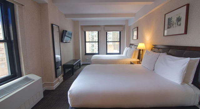Четырёхместный номер Accessible Hotel Edison Times Square