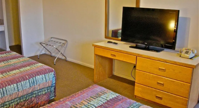 Четырёхместный номер Standard Motel 101