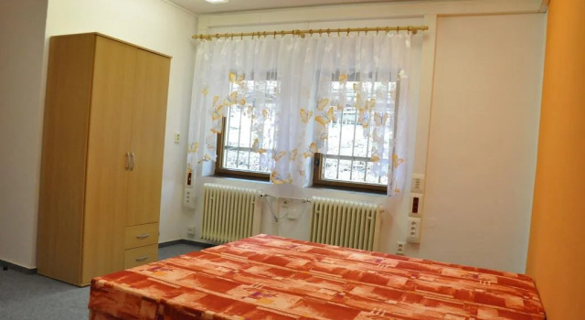 Hotel Děčín Na Skřivánce, Забронировать Хостел Хостелы Czech central mountains, Хостел