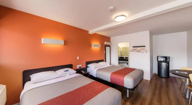 Четырёхместный номер Standard Motel 6 Cranbrook