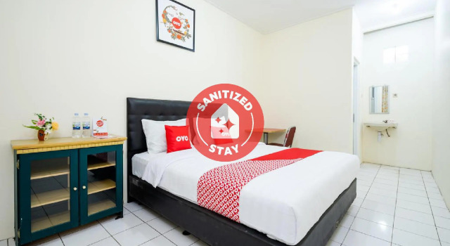 Двухместный номер Standard OYO 2008 Sellinas Family Residence Syariah